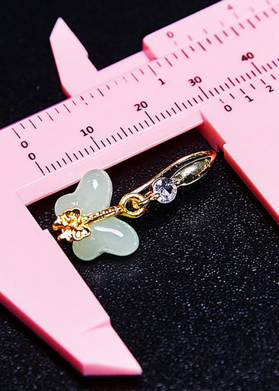 美麗的白色蝴蝶翡翠鍍金垂墜耳環