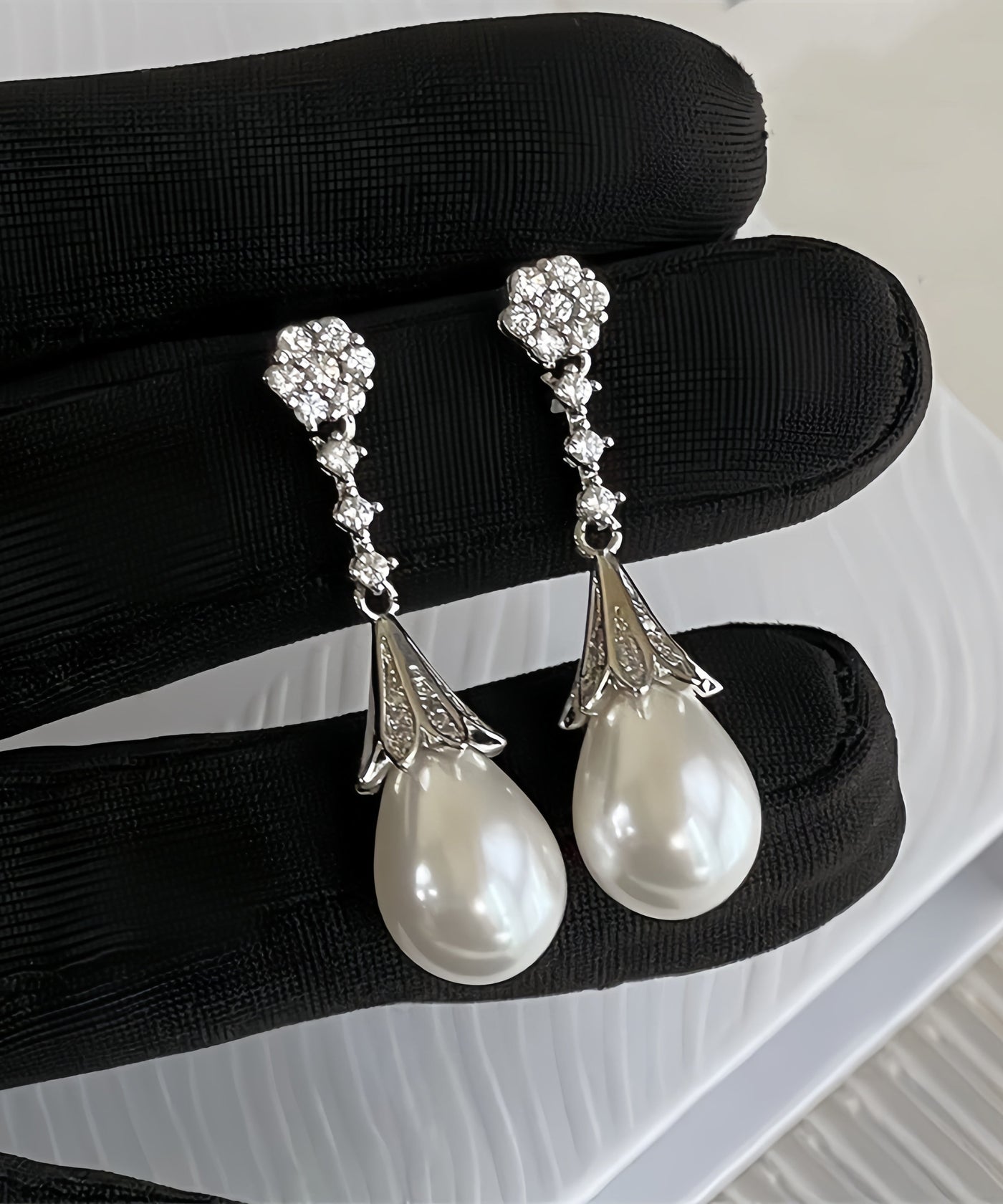 時尚絲綢銅鋯水滴耳環